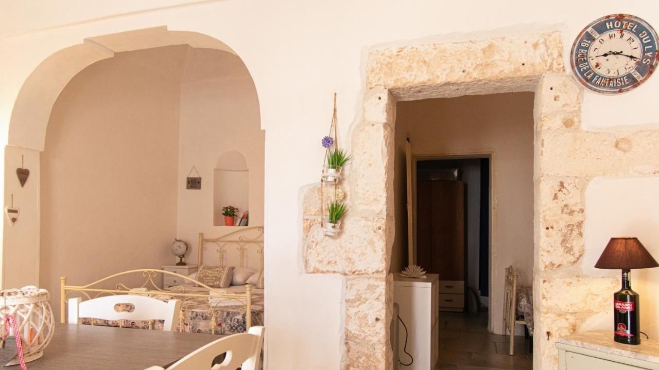 Appartamento Casetta Vicolo Ennio by Typney Ostuni Esterno foto